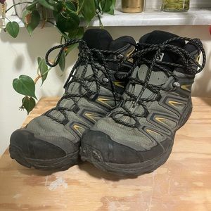 Salomon X-Ultra 3 Mid GTX hiking boots, size 10.5 wide.